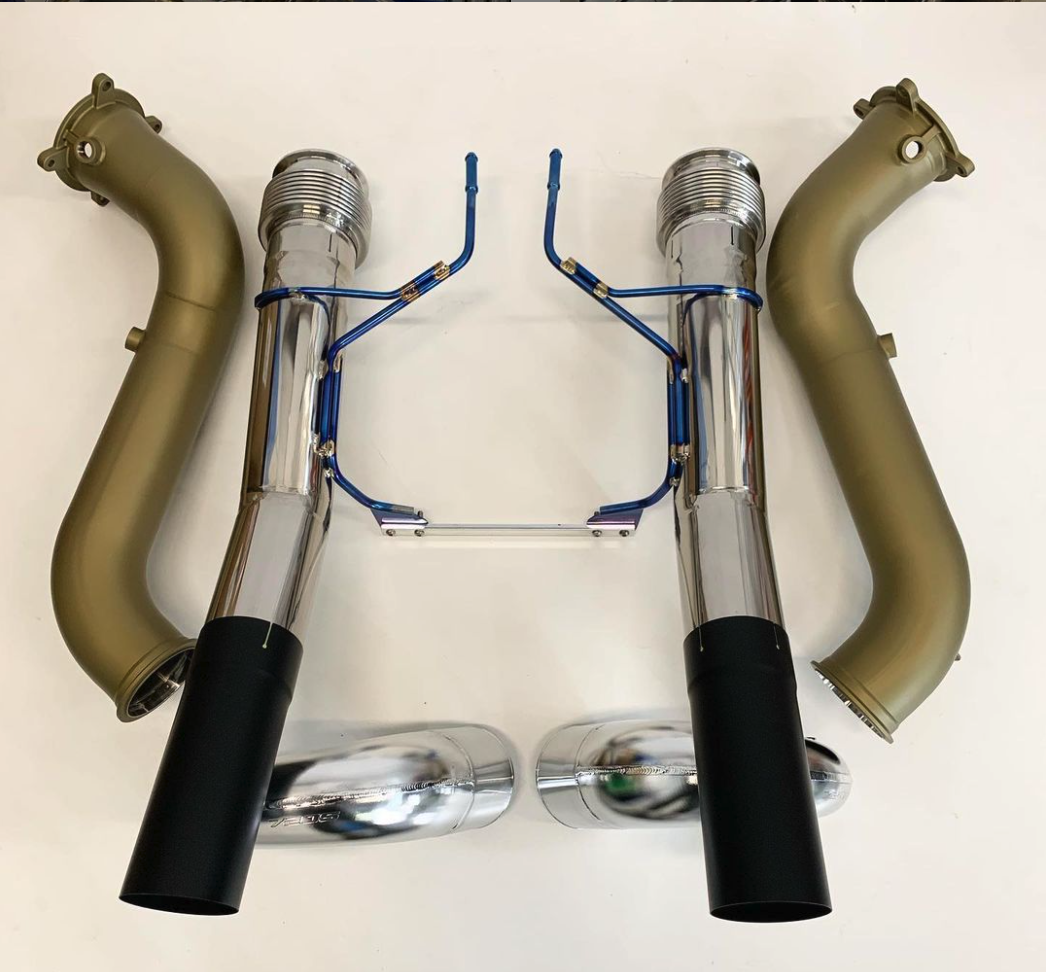 McLaren 720S Straight Pipes
