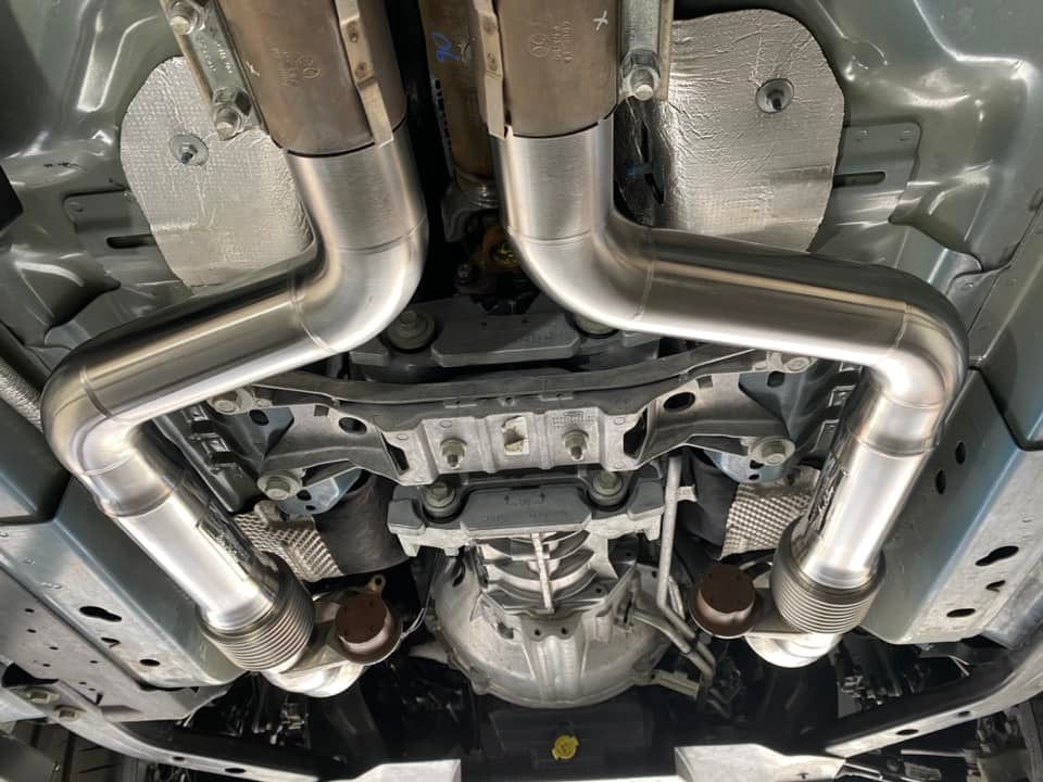 Ford Mustang GT350 Downpipes